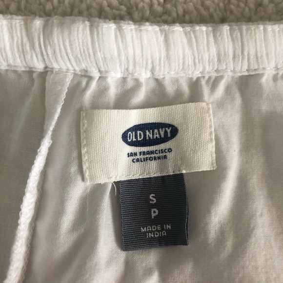 Old Navy V-Neck Shift Dress - Picture 6 of 8